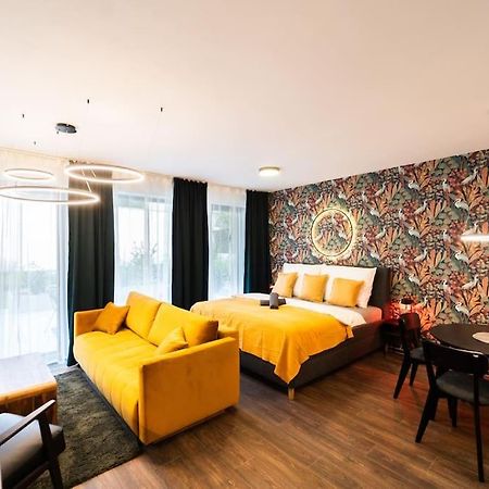 Gold Garden Terrace Apartment เบอร์โน ภายนอก รูปภาพ