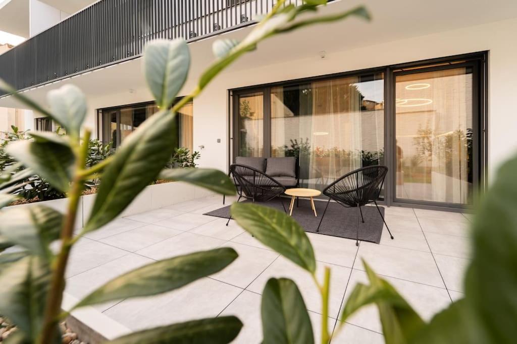 Gold Garden Terrace Apartment เบอร์โน ภายนอก รูปภาพ