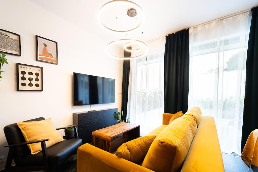 Gold Garden Terrace Apartment เบอร์โน ภายนอก รูปภาพ