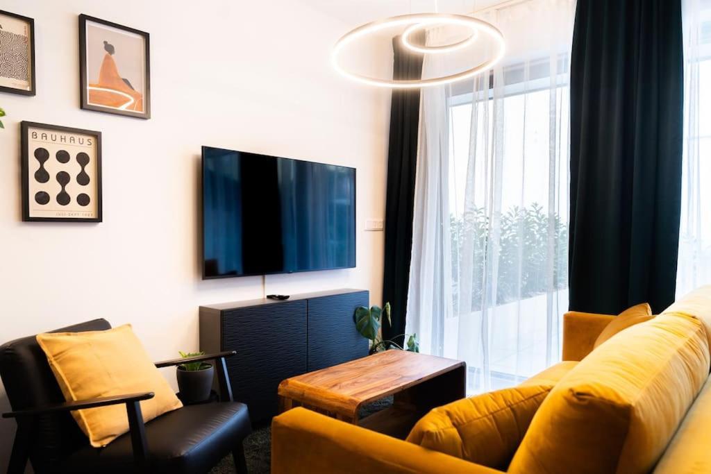 Gold Garden Terrace Apartment เบอร์โน ภายนอก รูปภาพ