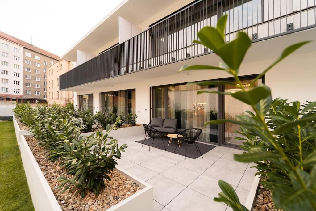 Gold Garden Terrace Apartment เบอร์โน ภายนอก รูปภาพ