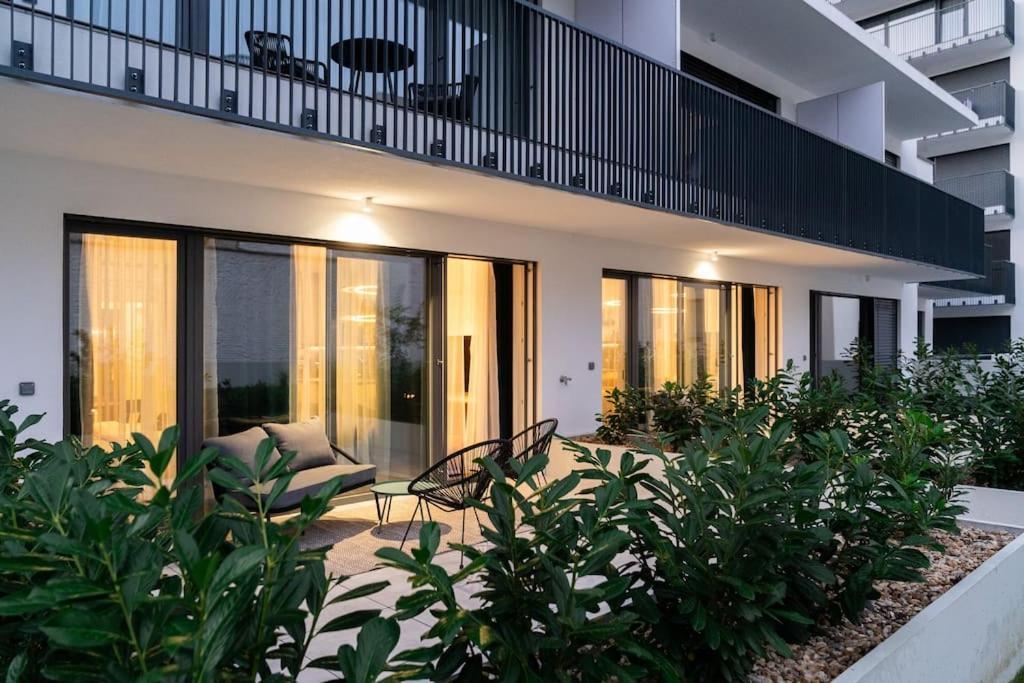 Gold Garden Terrace Apartment เบอร์โน ภายนอก รูปภาพ